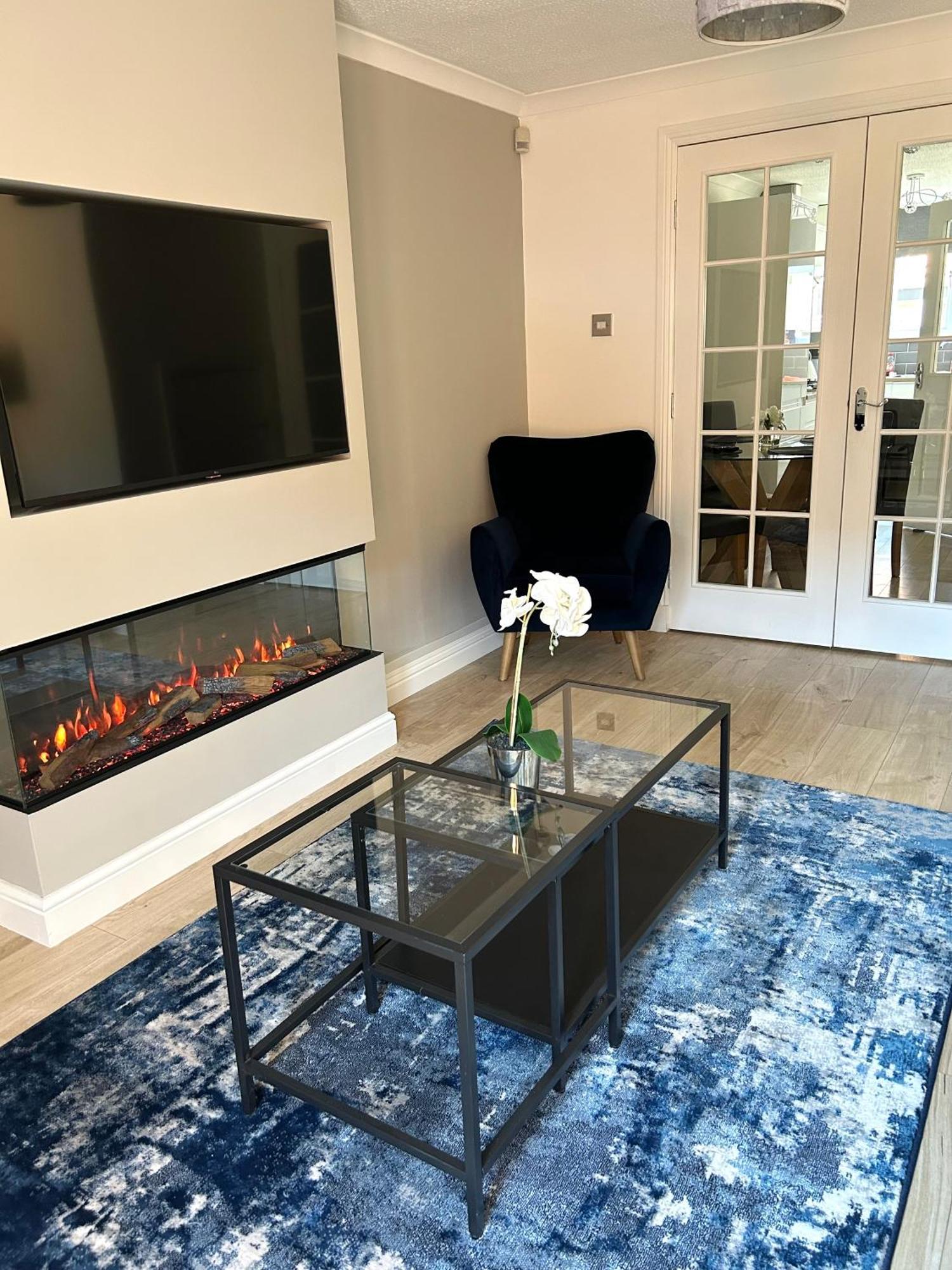 3 Bedroom - 2 Bathroom Townhouse In Corstorphine Near Murrayfield Stadium - Direct Bus To Edinburgh City Centre In 20 Minutes - Two Private Parking Spaces - Private Sunny Garden - Recently Refurbished Εξωτερικό φωτογραφία