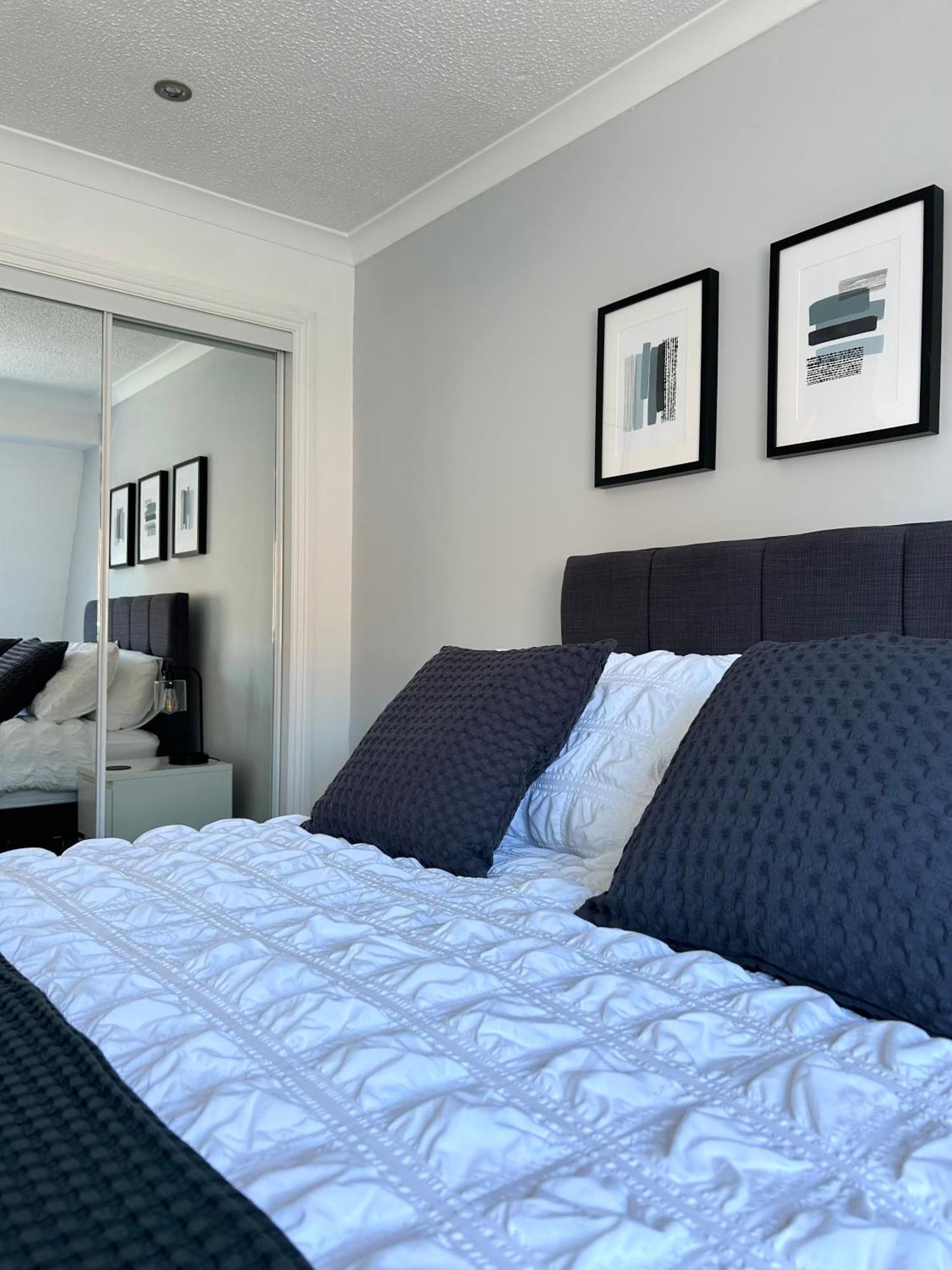 3 Bedroom - 2 Bathroom Townhouse In Corstorphine Near Murrayfield Stadium - Direct Bus To Edinburgh City Centre In 20 Minutes - Two Private Parking Spaces - Private Sunny Garden - Recently Refurbished Εξωτερικό φωτογραφία